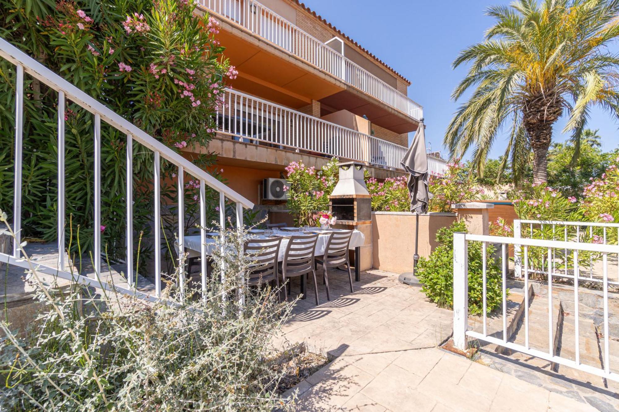 Jouvacations Villa Freser 艾姆布里亚布拉瓦 外观 照片