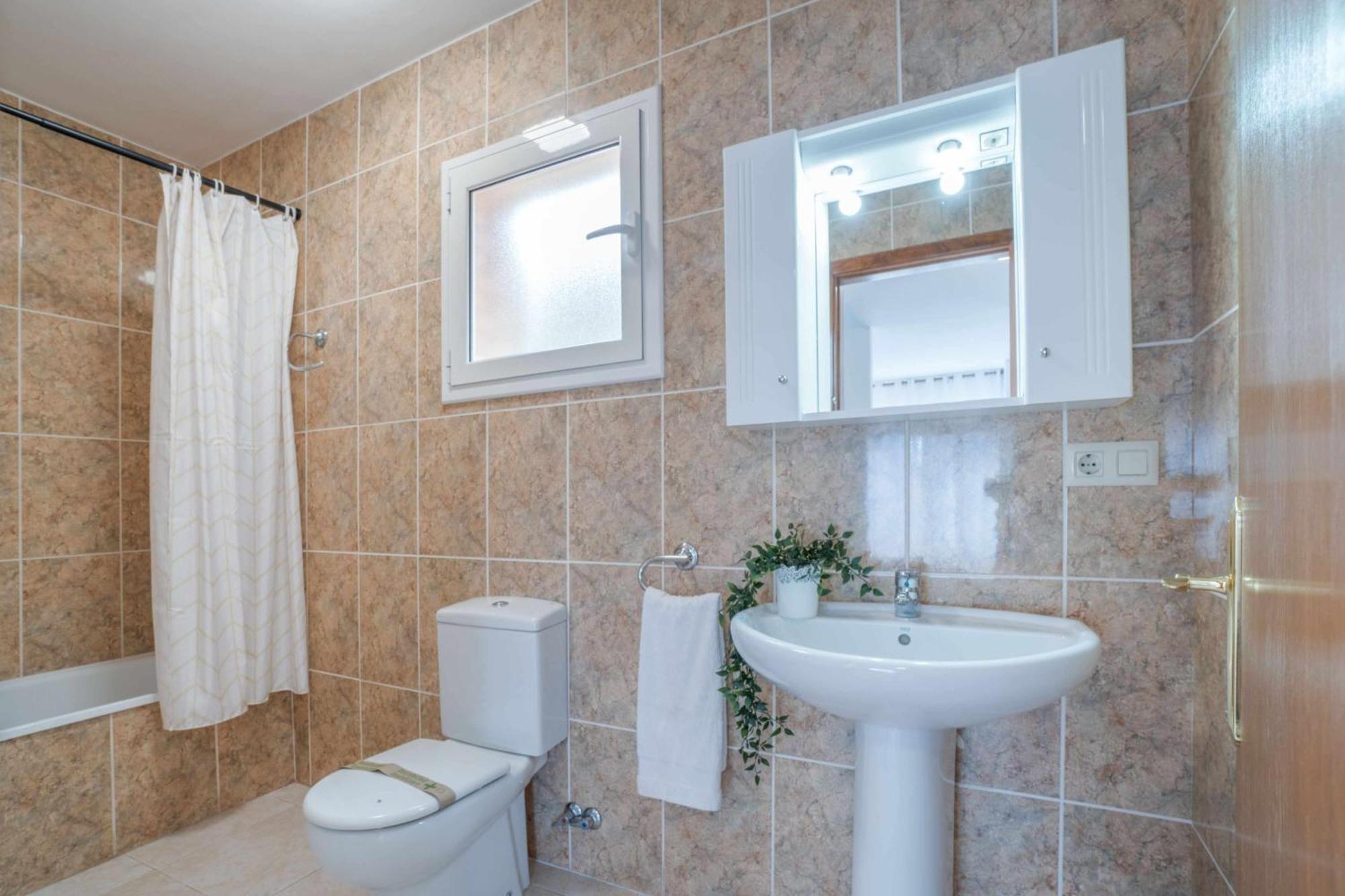 Jouvacations Villa Freser 艾姆布里亚布拉瓦 外观 照片