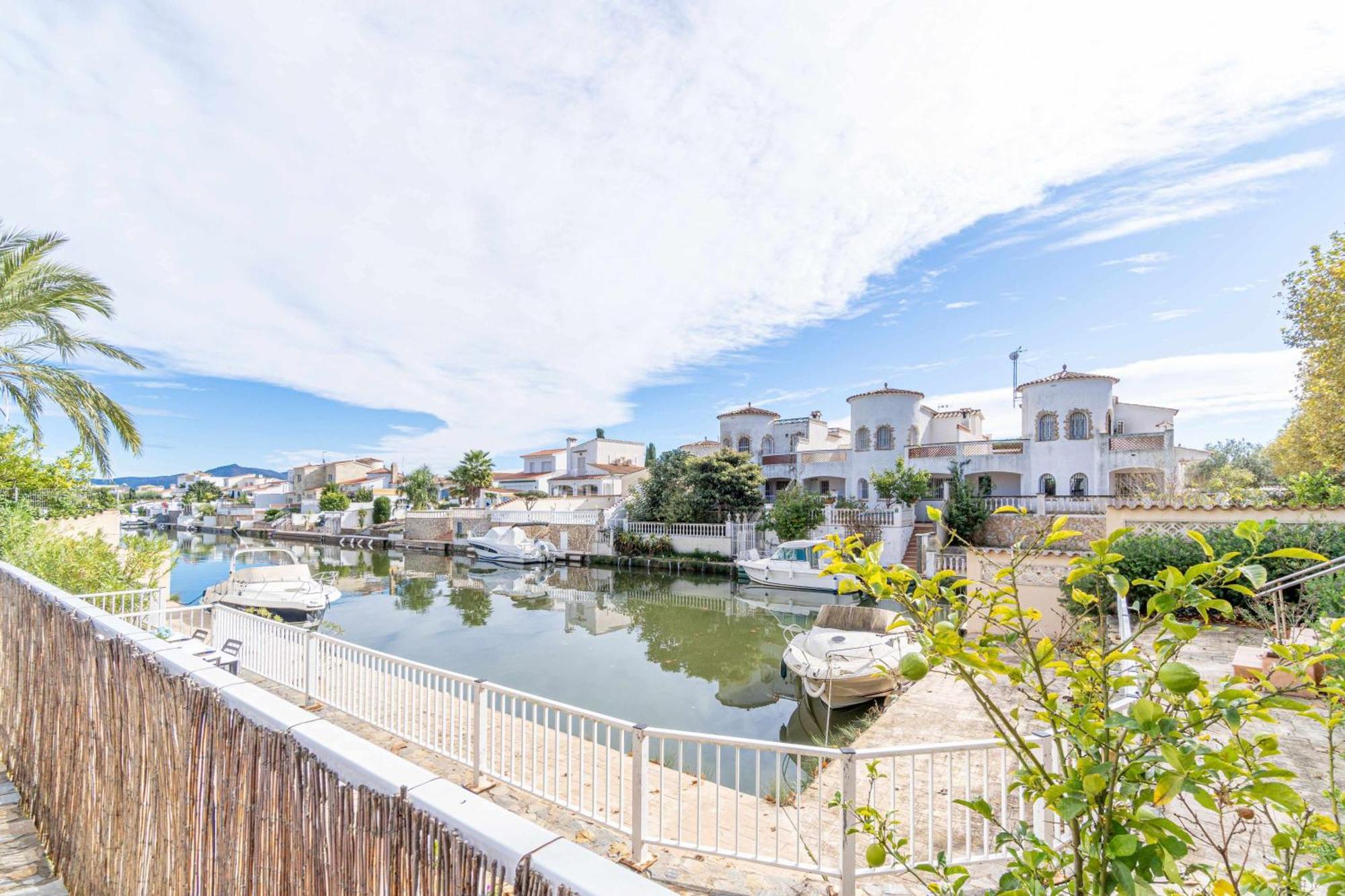 Jouvacations Villa Freser 艾姆布里亚布拉瓦 外观 照片