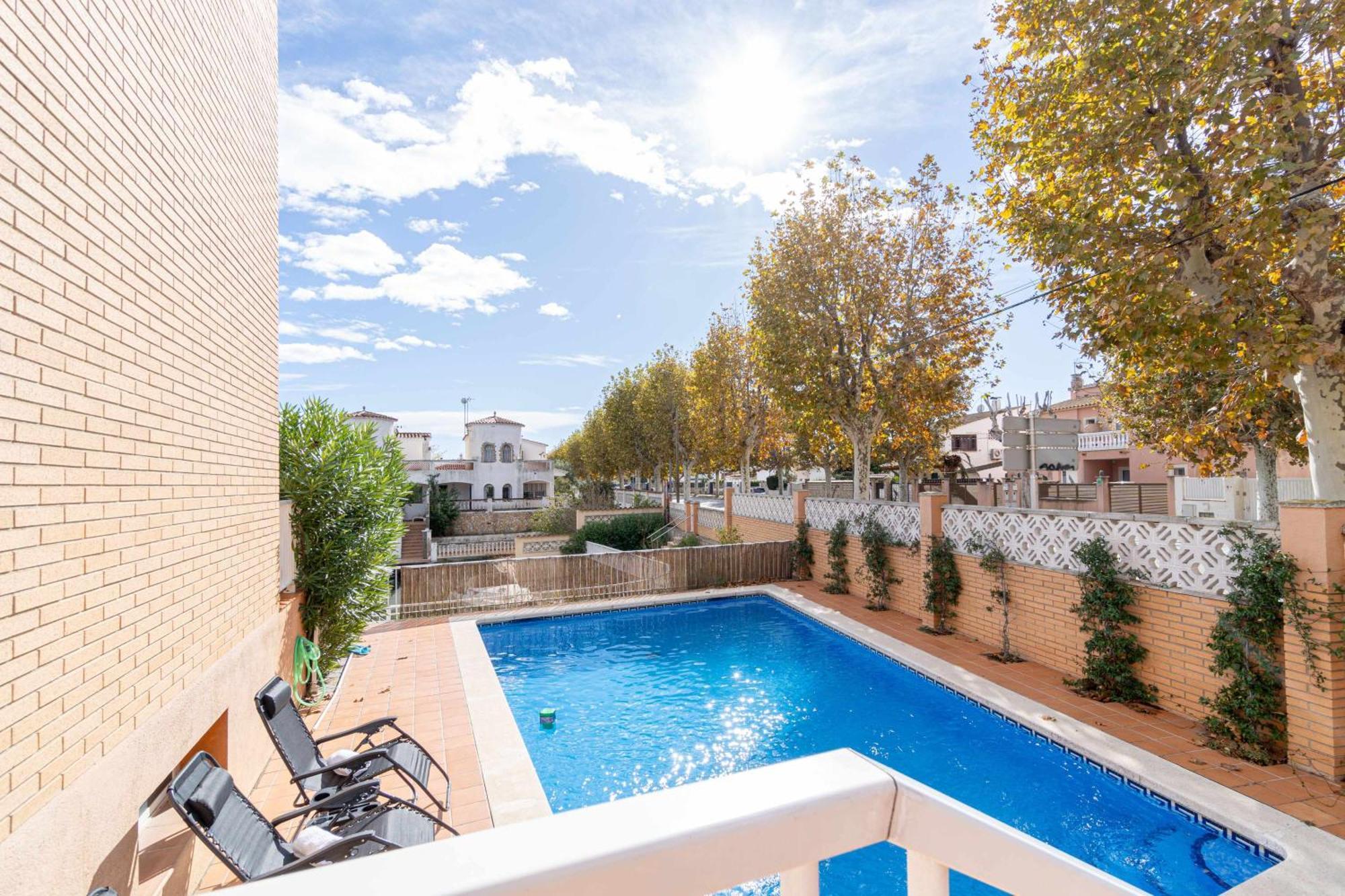 Jouvacations Villa Freser 艾姆布里亚布拉瓦 外观 照片